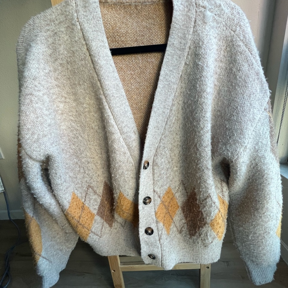 Cozy Argyle Pattern Sweater - Beige and Brown